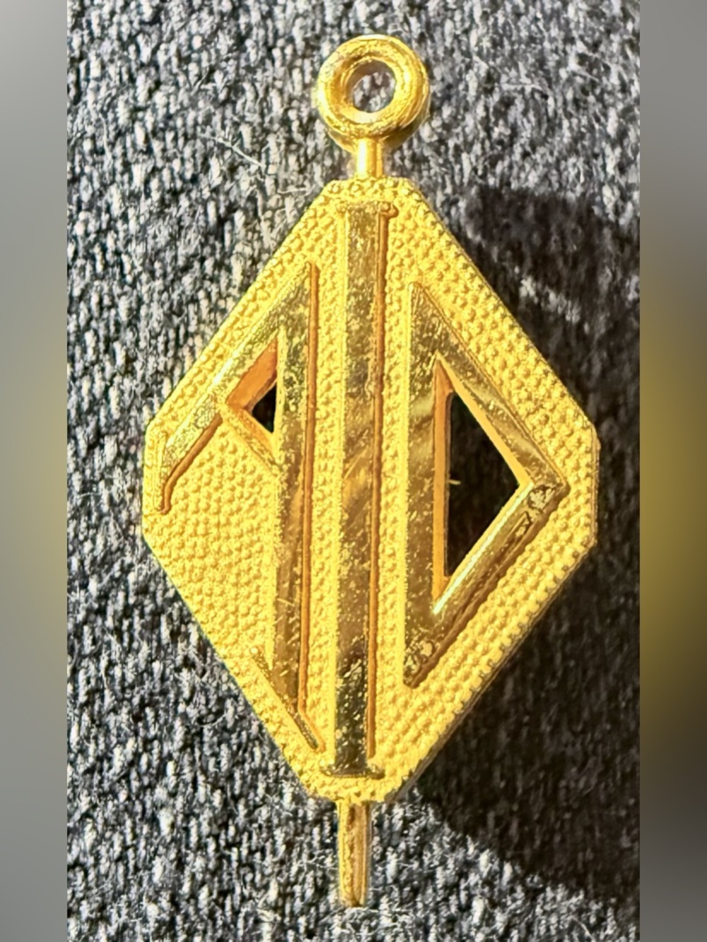 Aloha Iota Delta Honor Society Pin Gold Tone